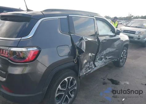 2023 Jeep Compass Limited 4X4 z USA, uszkodzony, nr VIN 3C4NJDCN7PT505936